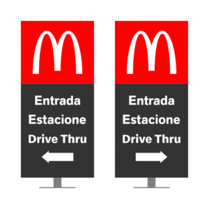 DIRECIONAL MODELO GA VAZADO - FACE 1: ENTRADA ESTACIONE DRIVE THRU SETA ESQUERDA / FACE 2: ENTRADA ESTACIONE DRIVE THRU SETA DIREITA